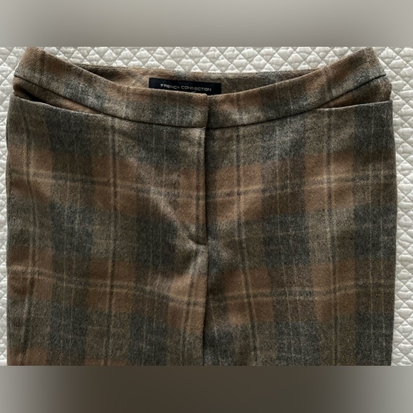 French Connection Plaid Wool Trousers in Camel/Gray with flared leg SZ8 - Picture 2 of 6